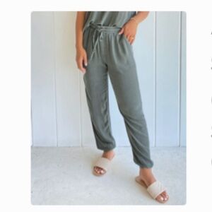 💚 SPLENDID Alanis Jogger Large Olive brown